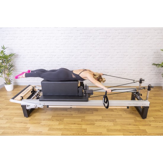 https://yoga-pilatesshop.nl/app/uploads/images/products/products-zit_box_voor_pilates_reformer_voor_zittende_en_buikspieroefeningen_kopen_bij_yoga-pilates_shop.jpg