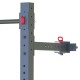 Ruimtebesparend opvouwbaar wall rack van Toorx met chin-up bar en J-hook. Ideaal voor een garage workout.