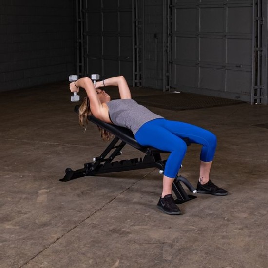 De SFID325 verstelbare bank van ProClubLine is perfect voor elke sportinrichting, met een stalen structuur en onafhankelijke rug- en zitinstellingen.