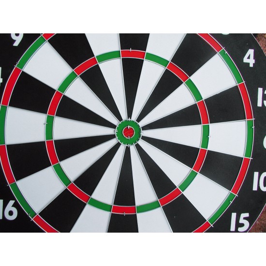 Stevig dartkabinet van Garlando, inclusief 6 pijltjes en papier dartbord. Ideaal voor kinderen en beginners. Veilig en met ophang haakje.