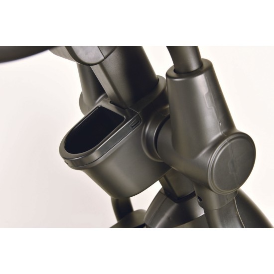 Ontdek de Toorx Professional ERX-9500, een inductie crosstrainer met 32 weerstandsniveaus, 56 cm paslengte en geschikt voor alle gebruikers tot 180 kg.