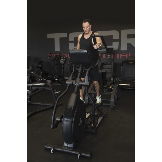 Ontdek de Toorx Professional ERX-9500, een inductie crosstrainer met 32 weerstandsniveaus, 56 cm paslengte en geschikt voor alle gebruikers tot 180 kg.