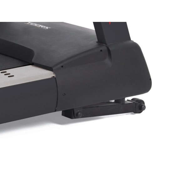 Fluisterstille Toorx TRX-9000 EVO TFT loopband met 21,5" HD touch screen, geschikt voor revalidatie en training met diverse apps.