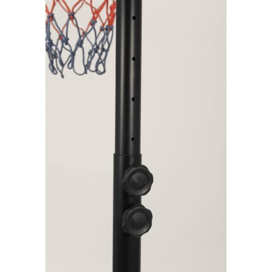 Verstelbare Garlando Saint Louis basketbalpaal met een stevig kunststof backboard en een diameter van 40 cm voor binnen en buiten gebruik.