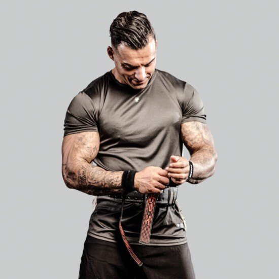 Verlies nooit meer je grip tijdens zware lifts met de NRG Fitness Lifting Straps. Comfortabel, duurzaam en ontworpen voor optimale prestaties.