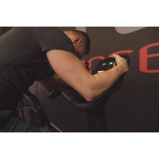 Ontdek de Toorx Professional BRX-9500 Ergometer, een zelf genererende ergometer met 32 weerstanden voor een efficiënte training.