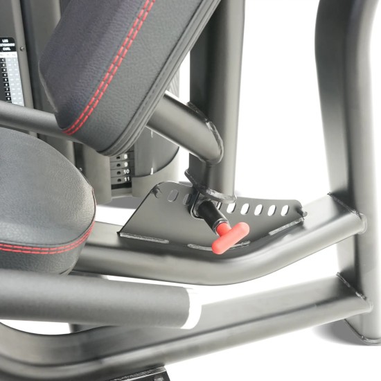 Train je quadriceps en hamstrings met de Inspire DUAL Station Seated Leg Extension + Leg Curl. Onafhankelijke gewichtenstapels voor evenwichtige krachtontwikkeling.