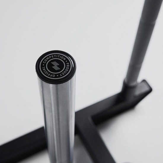 Optimaliseer je training met de Centr x HYROX Power Sled. Duurzaam, aanpasbaar gewicht en ontworpen voor maximale prestaties op HYROX-turf.