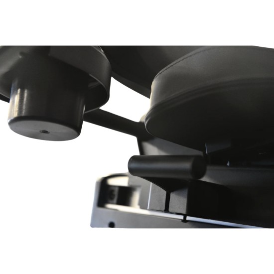 Geavanceerde BRX-R9500 ligfiets met zelfgenererend vermogen, 32 weerstandsniveaus en een ergonomische ontwerp voor comfortabele training.