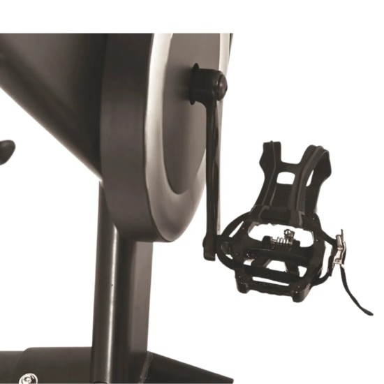 Ontdek de Toorx Evolve Indoor Fiets met een geavanceerd magnetisch remsysteem, 24 weerstandsstanden en compatibiliteit met Zwift en Kinomap.