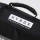 Verbeter je training met de 10 kg Centr x HYROX Sandbag. Duurzaam Cordura® nylon, zeven handgrepen en een dubbel Velcro® sluitsysteem voor intensieve workouts.
