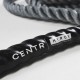 Verbeter je training met de Centr x HYROX Power Rope, een 15 meter lang Dacron touw met slipvrije handgrepen en gele markeringen.