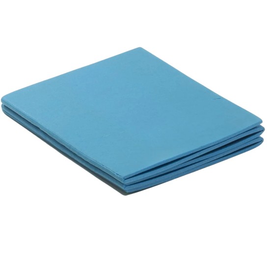 Comfortabele Toorx yogamat met een dikte van 0,8 cm. Lichtblauw, opvouwbaar en ideaal voor diverse oefeningen.