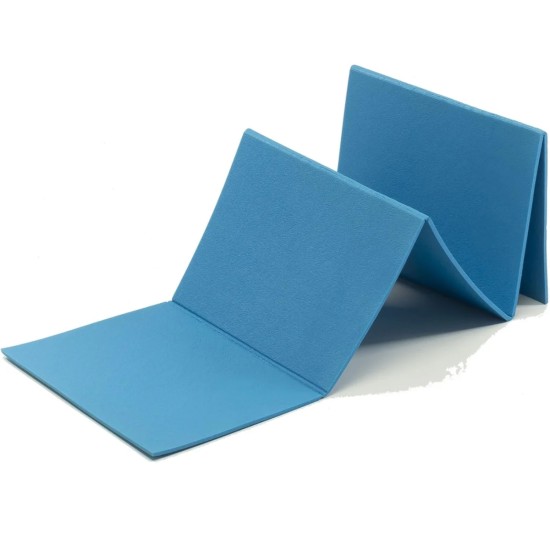 Comfortabele Toorx yogamat met een dikte van 0,8 cm. Lichtblauw, opvouwbaar en ideaal voor diverse oefeningen.