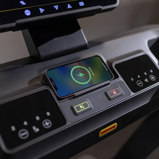 Ervaar comfort en duurzaamheid met de Inspire Series T5 Loopband, inclusief een 15" LED-console en 4,0 PK motor.