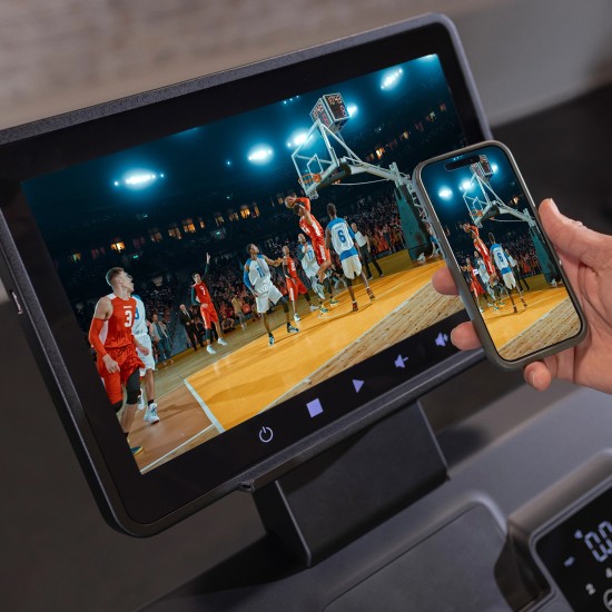 Verbeter je training met de Inspire Series T5S Loopband, voorzien van een 15.6” touchscreen en krachtige prestaties voor optimaal comfort.