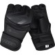 Ontdek RDX Sports MMA Grappling Gloves F15 Noir, met C-3 padding en D. Cut palm voor optimale grip en zweetafvoer.