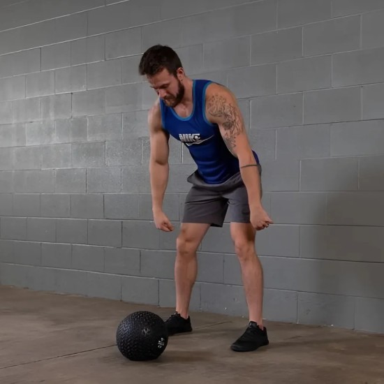 Versterk uw kracht en cardio met de Body-Solid Tire Tread Slam Balls, duurzaam en ideaal voor diverse trainingen.